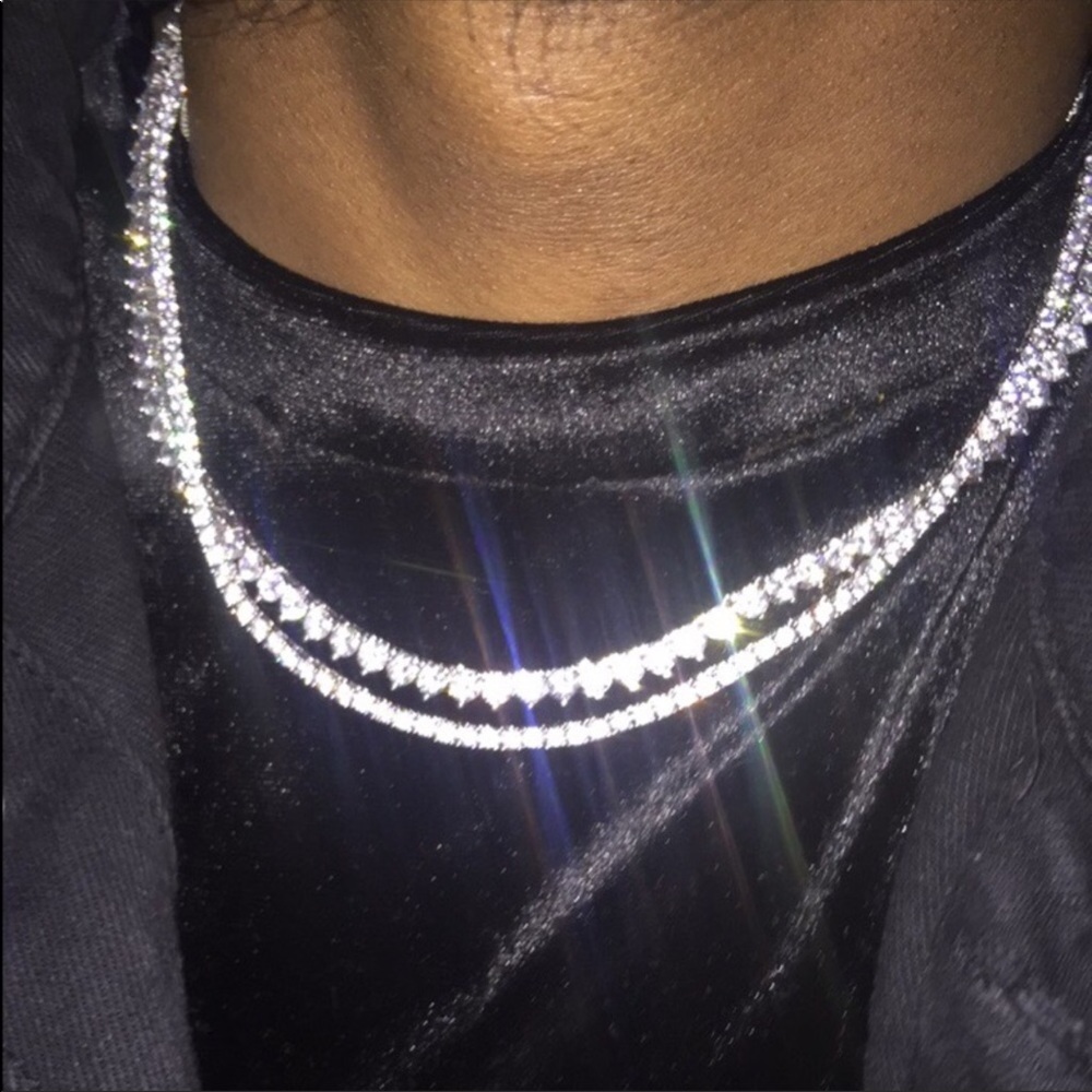2 Chains white Gold prong and tennis chain box 3mm